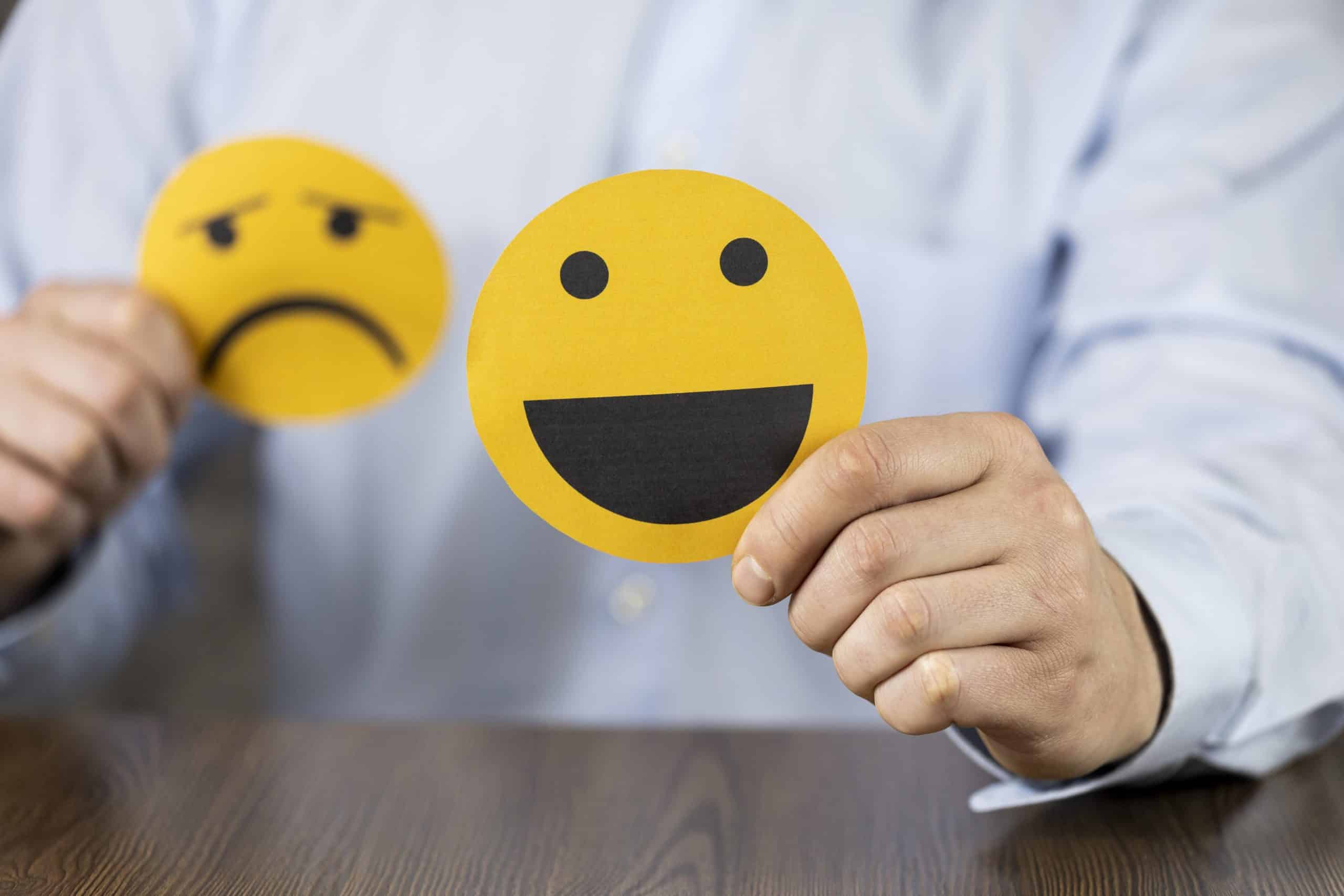 تقلب المزاج : المفهوم والأسباب والعلاج المطمئن! - مركز مطمئن للاستشارات  النفسية والأسرية